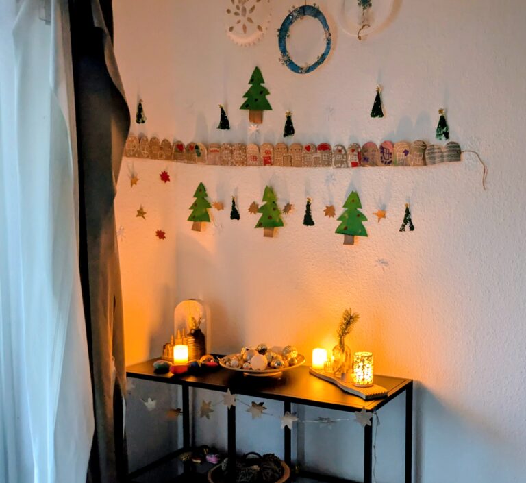 Easy Gingerbread Garland