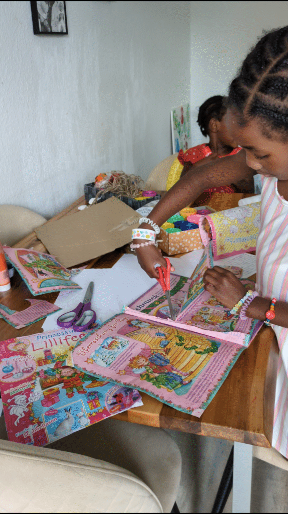 Collage craft. Easy craft & activities for toddlers, preschoolers and kids