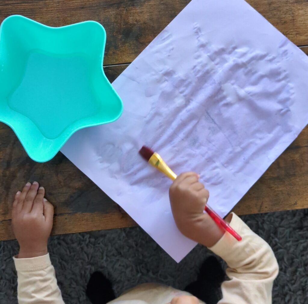 Mess-free activities for 15-month-olds